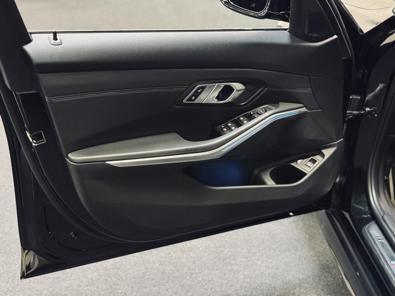 BMW 3-SERIE Touring 330e High Ex. M-Sport | 19" | Trekhaak | Driv.Ass.Prof.