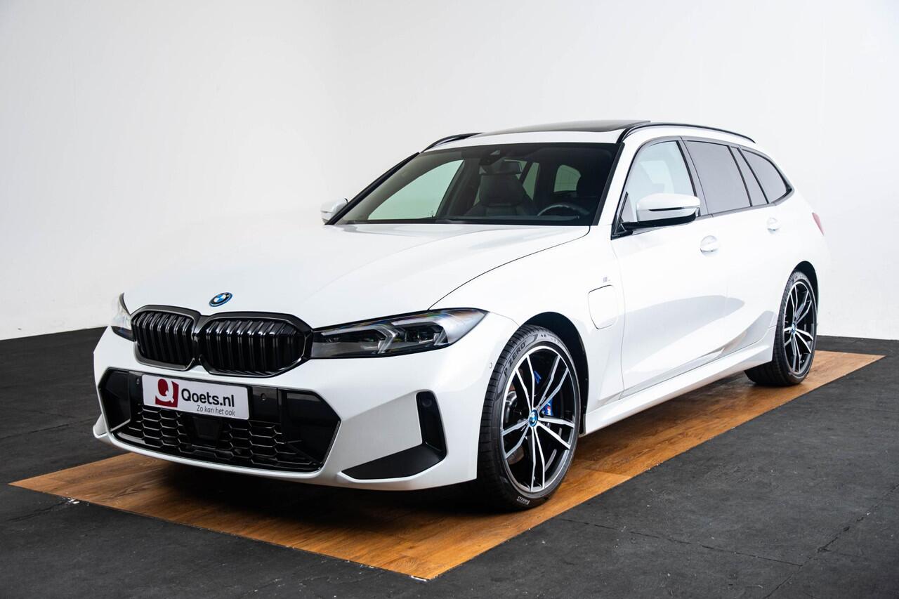 BMW 3-SERIE Touring 330e xDrive M Sport Pro - Panoramadak - Parking/Driving Assistant - Hifi - Comfort Access - Elektrisch verwarmde/verstelbare stoelen - Active Cruise Control - Getinte Ruiten - Zonneschermen -