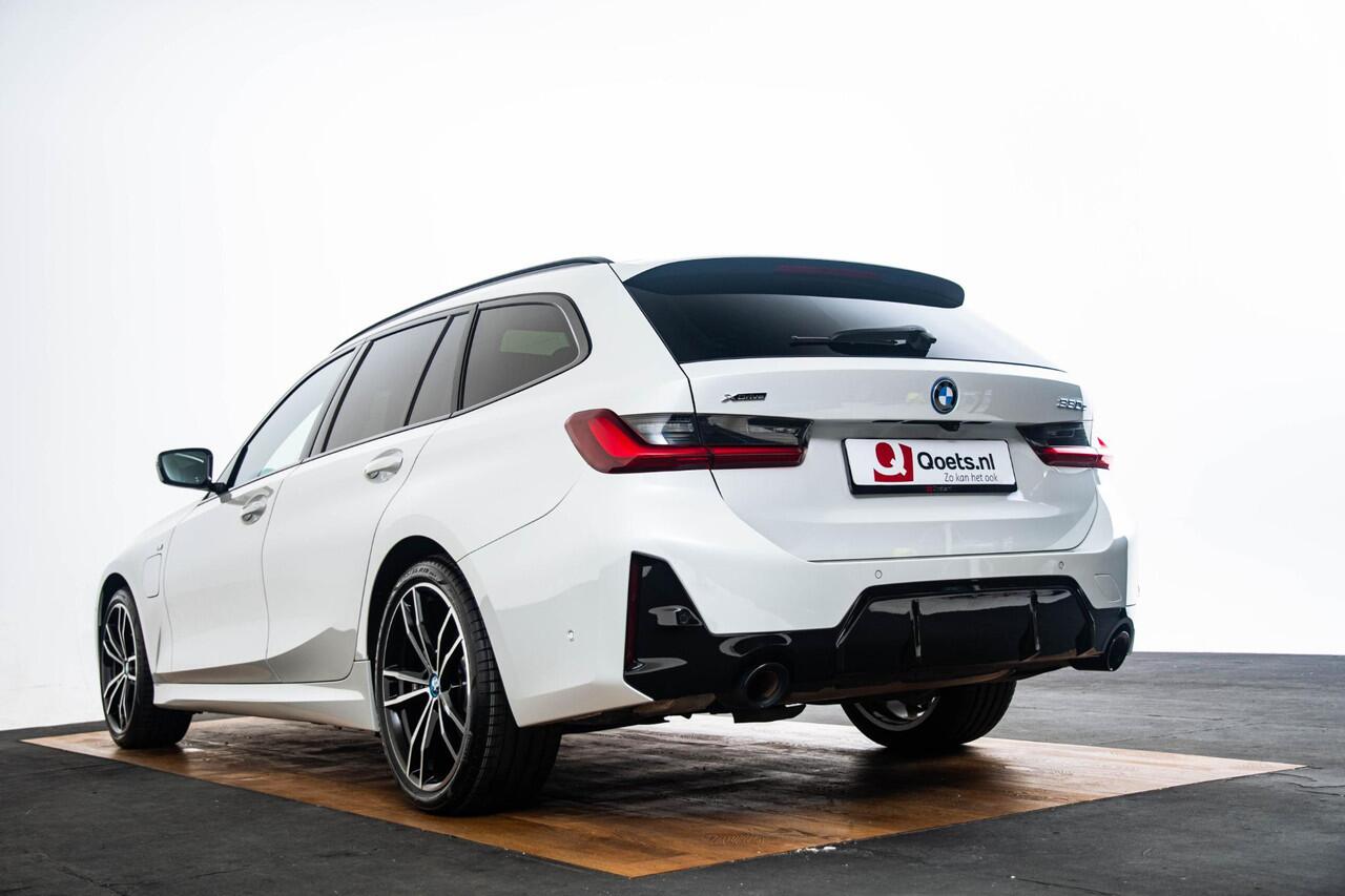 BMW 3-SERIE Touring 330e xDrive M Sport Pro - Panoramadak - Parking/Driving Assistant - Hifi - Comfort Access - Elektrisch verwarmde/verstelbare stoelen - Active Cruise Control - Getinte Ruiten - Zonneschermen -