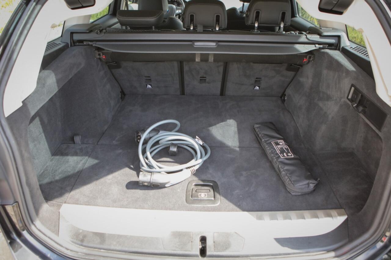 BMW 3-SERIE 330e Sport Line