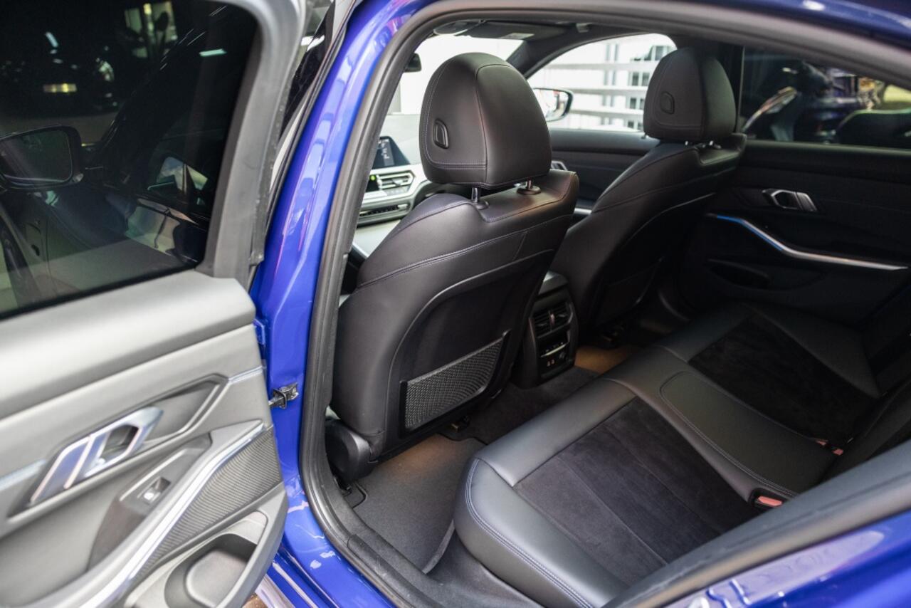 BMW 3-SERIE 3er - 330e M Sport | Shadow | Pano | HuD |