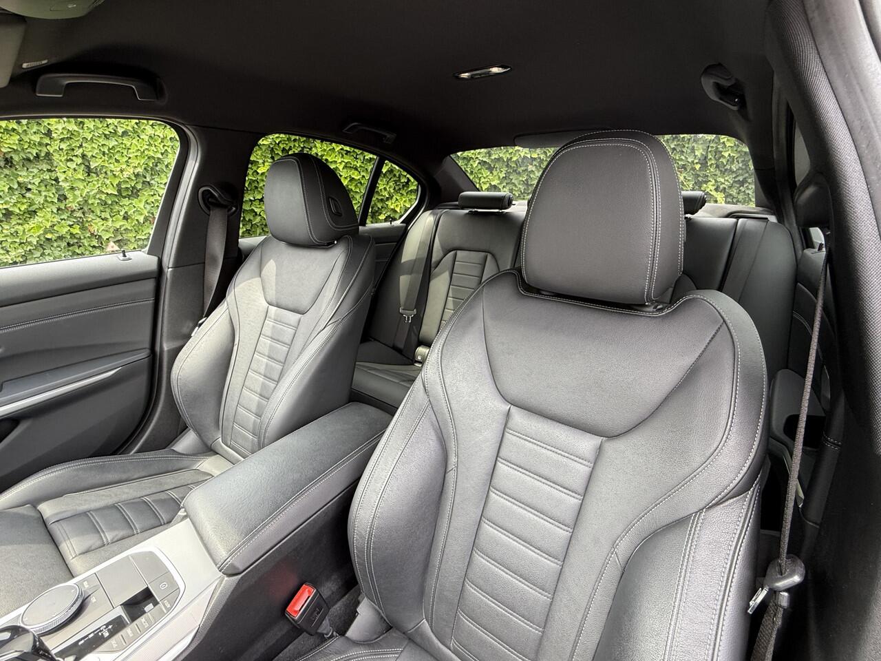 BMW 3-SERIE 330e | M-Sport | 18'' | Camera | Getint Glas | HiFi