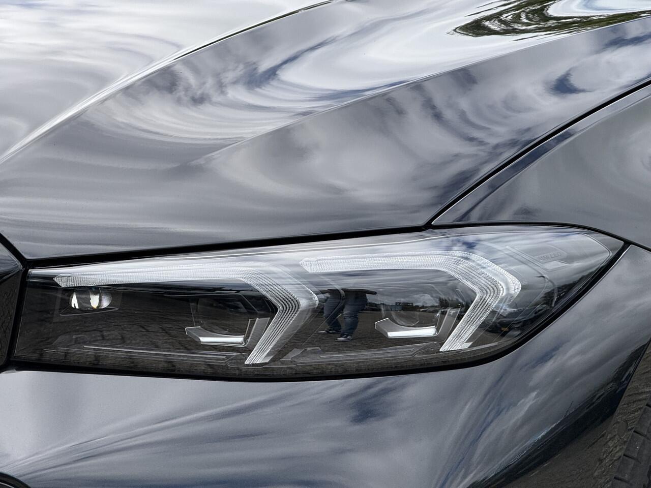 BMW 3-SERIE Touring 330e | M-Sport Pro | HiFi | Camera | 19" |