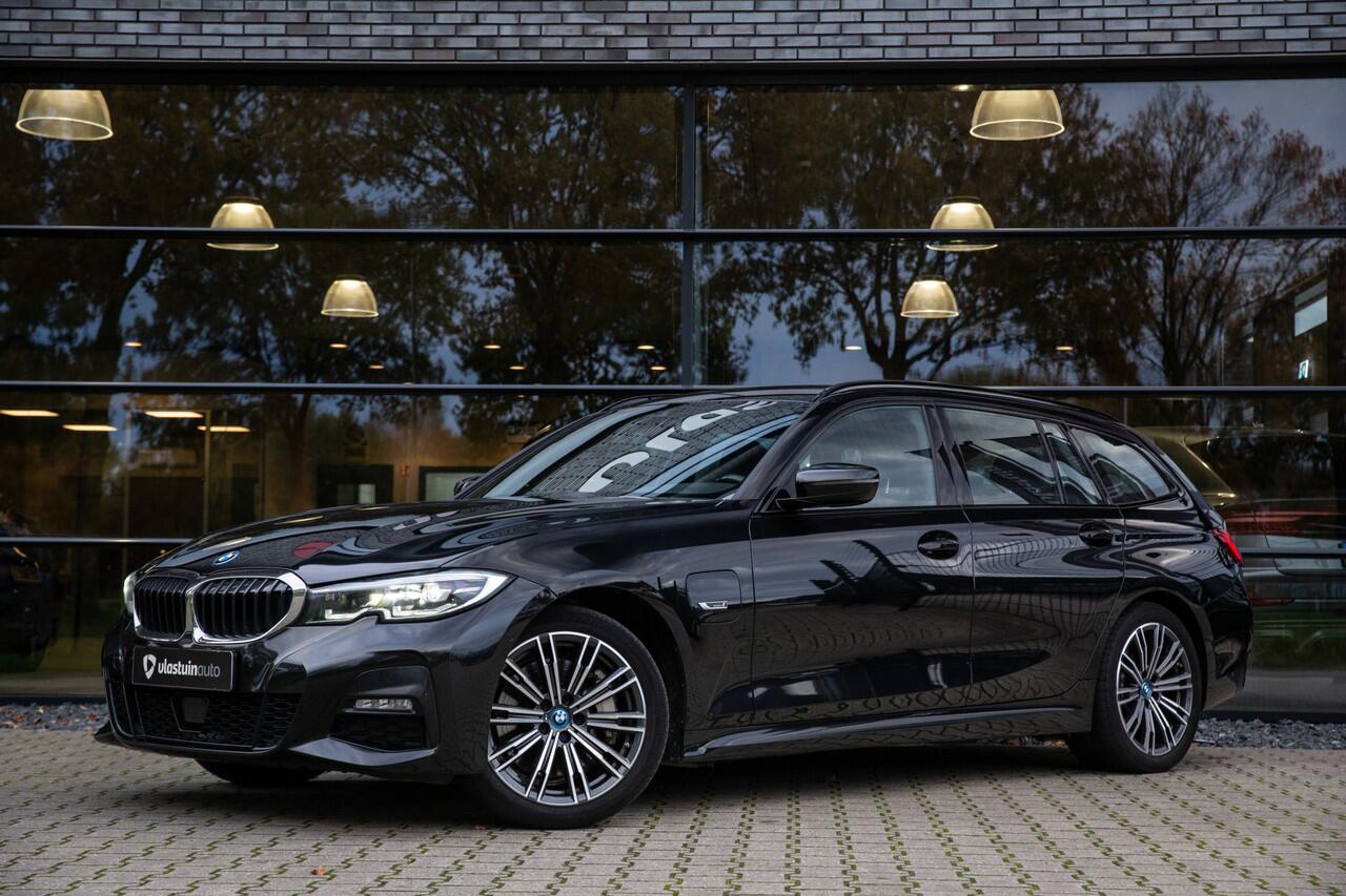 BMW 3-SERIE Touring 330e High Executive M-Sport , Adap. cruise, Trekhaak, Stoel/stuurverwarming,