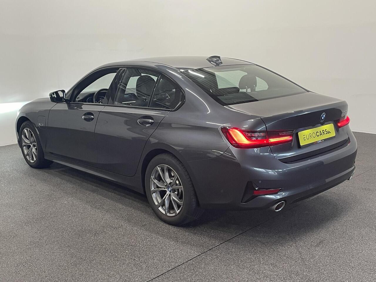 BMW 3-SERIE 330e Sport Line 292 pk Aut Airco ECC Cruise Control Stoelverwarming Live Cockpit Pro PDC VA + Camera Full LED