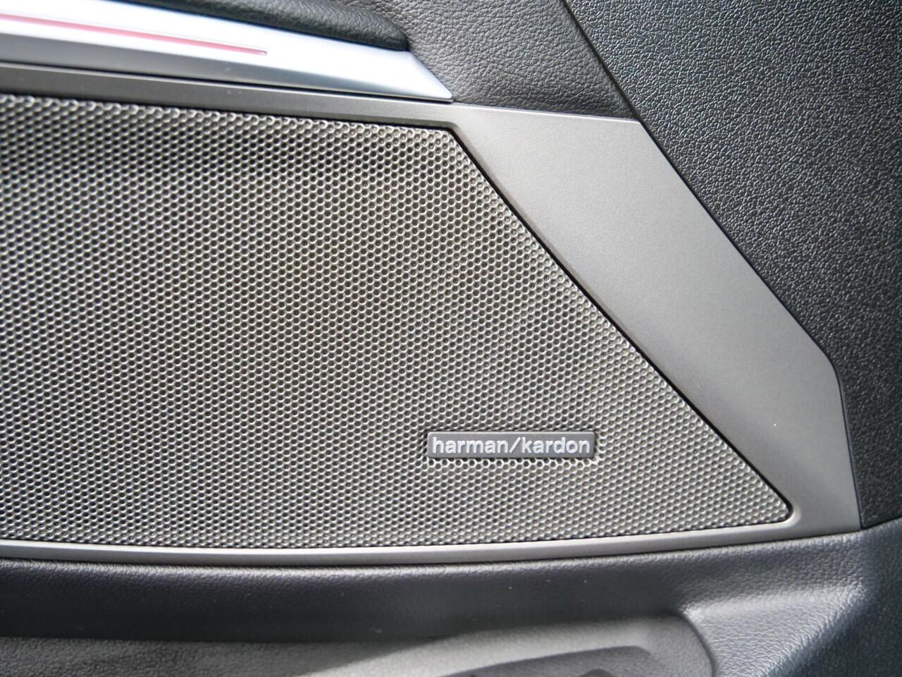 BMW 3-SERIE 320e 204 Pk Automaat van ¤ 36.450,- voor