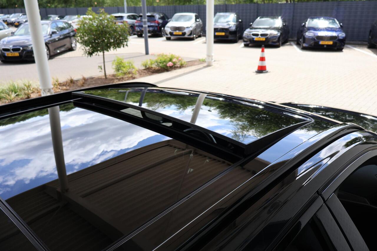 BMW 3-SERIE Touring 318i | M Sportpakket Pro | Innovation Pack | Travel Pack | Panoramadak