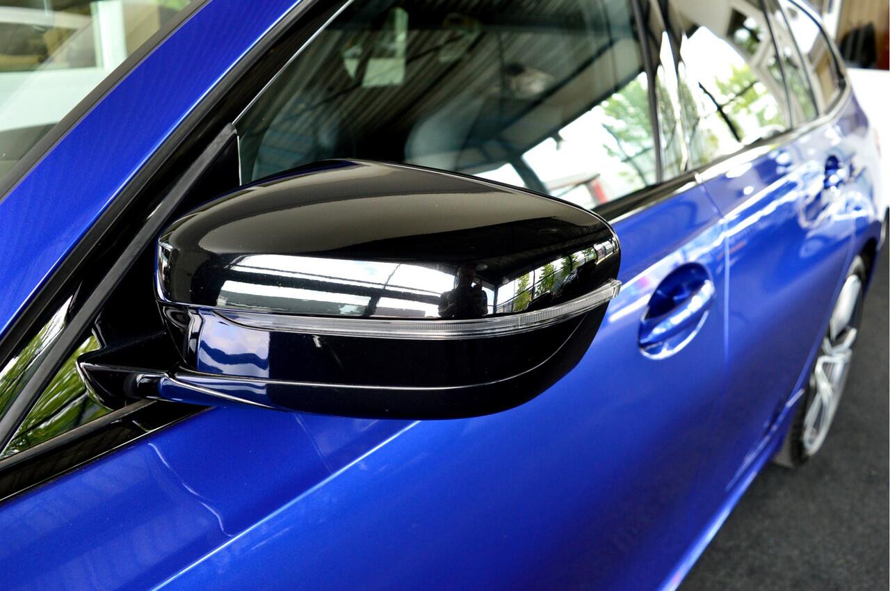 BMW 3-SERIE Touring 330e Hybride M-Sportedition | M-Stoelen !