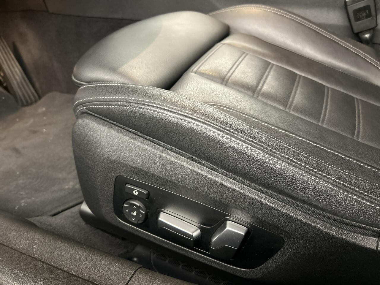 BMW 3-SERIE Touring 320e M-Sport-19'velgen/WIDESCREEN/Sportstoel/Trekhaak