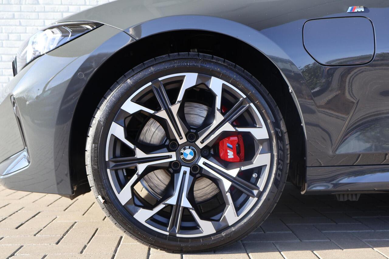 BMW 3-SERIE 330e M Sport Package Pro | Innovation Pack | Comfort Pack