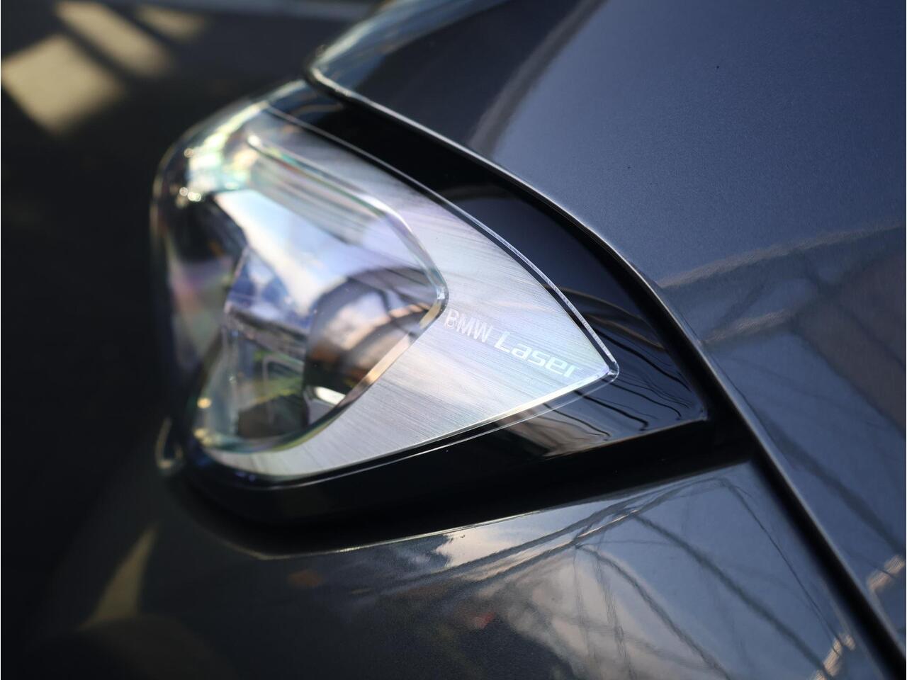 BMW 3-SERIE 320e Business Edition Plus / Lederen Bekleding / Stoelverwarming / Sportstoelen / 17 '' /