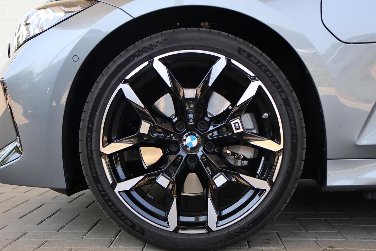 BMW 3-SERIE Touring 330e | M Sportpakket | Innovation Pack | Comfort Pack | Ekris Selection