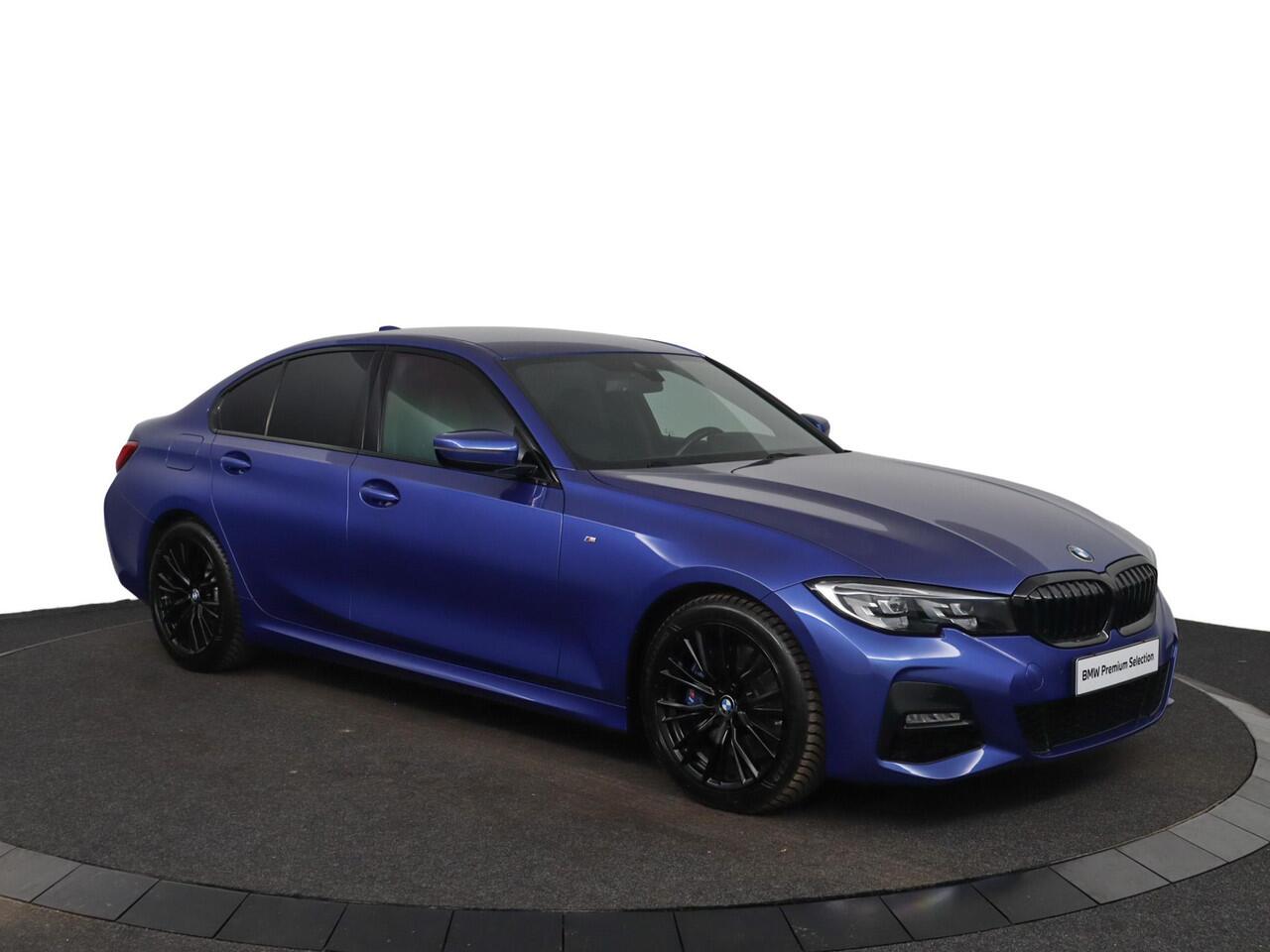 BMW 3-SERIE 330i High Executive M-Sportpakket | HiFi System | Stoelverwarming | M Sportonderstel