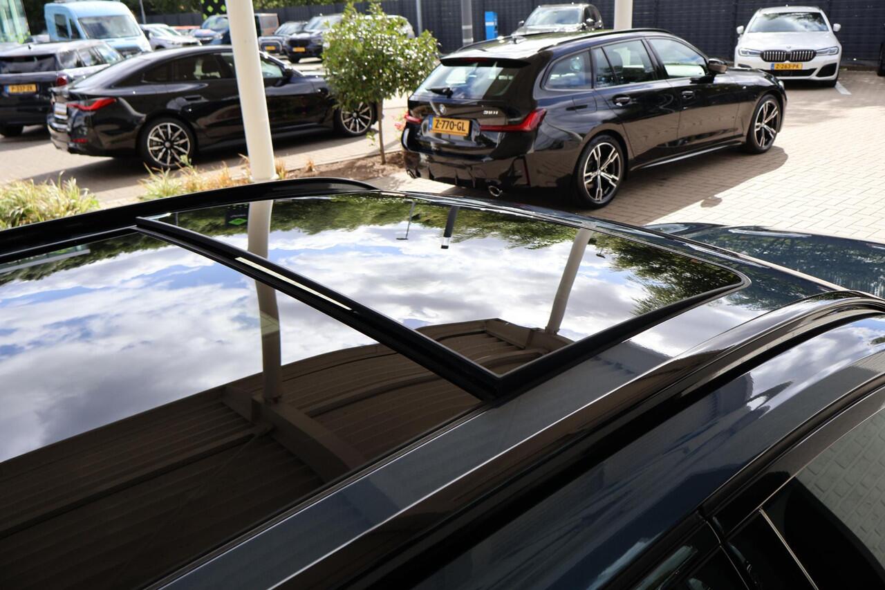 BMW 3-SERIE Touring 330e xDrive | M Sportpakket | Harman Kardon | Trekhaak