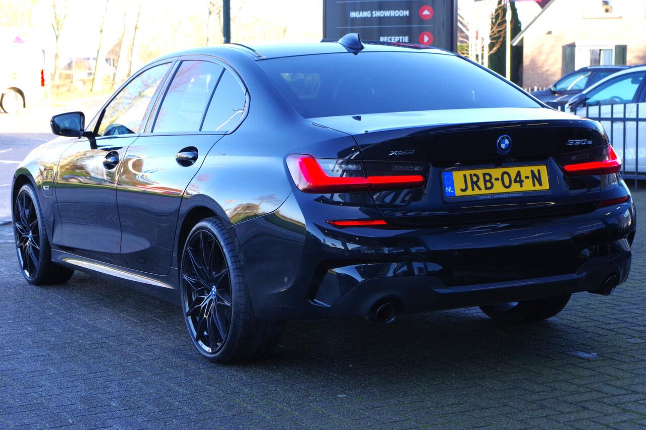BMW 3-SERIE 330e 293 PK xDrive High Executive M-Sport, Schuif-Kanteldak, M-Technic Stoelen, Carplay, Camera
