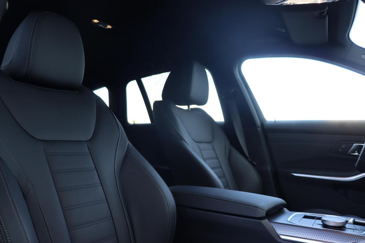 BMW 3-SERIE Touring 320d xDrive M-Sportpakket/ Elektrische trekhaak/ Comfort Acces/ Innovation Pack