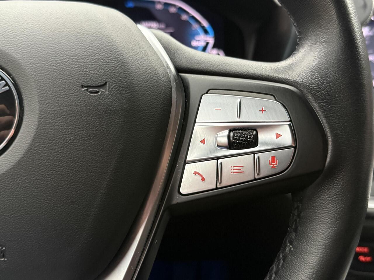 BMW 3-SERIE 330e High Executive BTW auto 360 CAMERA PANORAMA STUUR/STOEL VERWARMING TREKHAAK