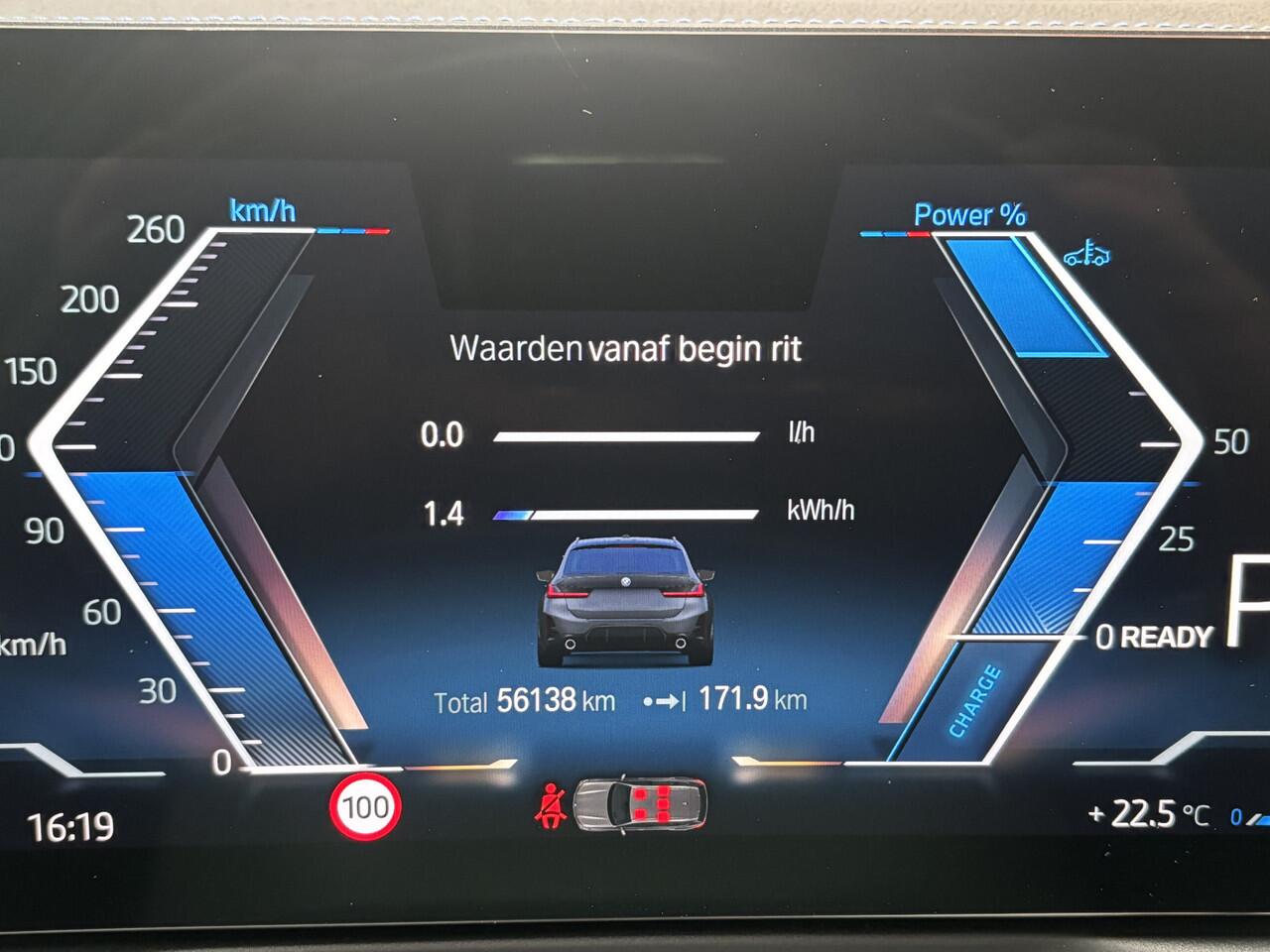 BMW 3-SERIE Touring 330e xDrive CAMERA / NL AUTO / M STOELEN / TREKHAAK / M PAKKET