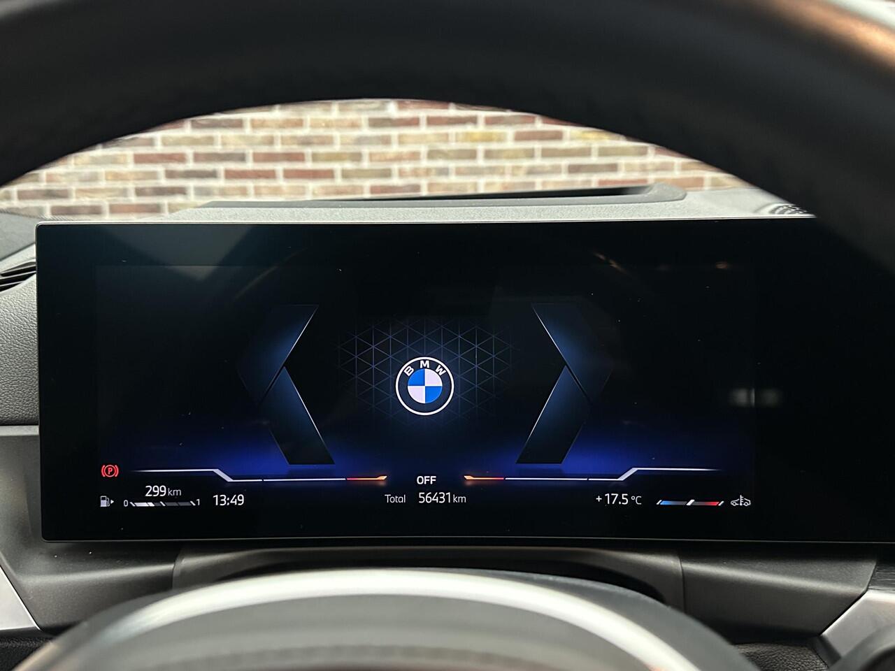 BMW 3-SERIE Touring 320i M Pakket Panorama Headup Camera Garantie