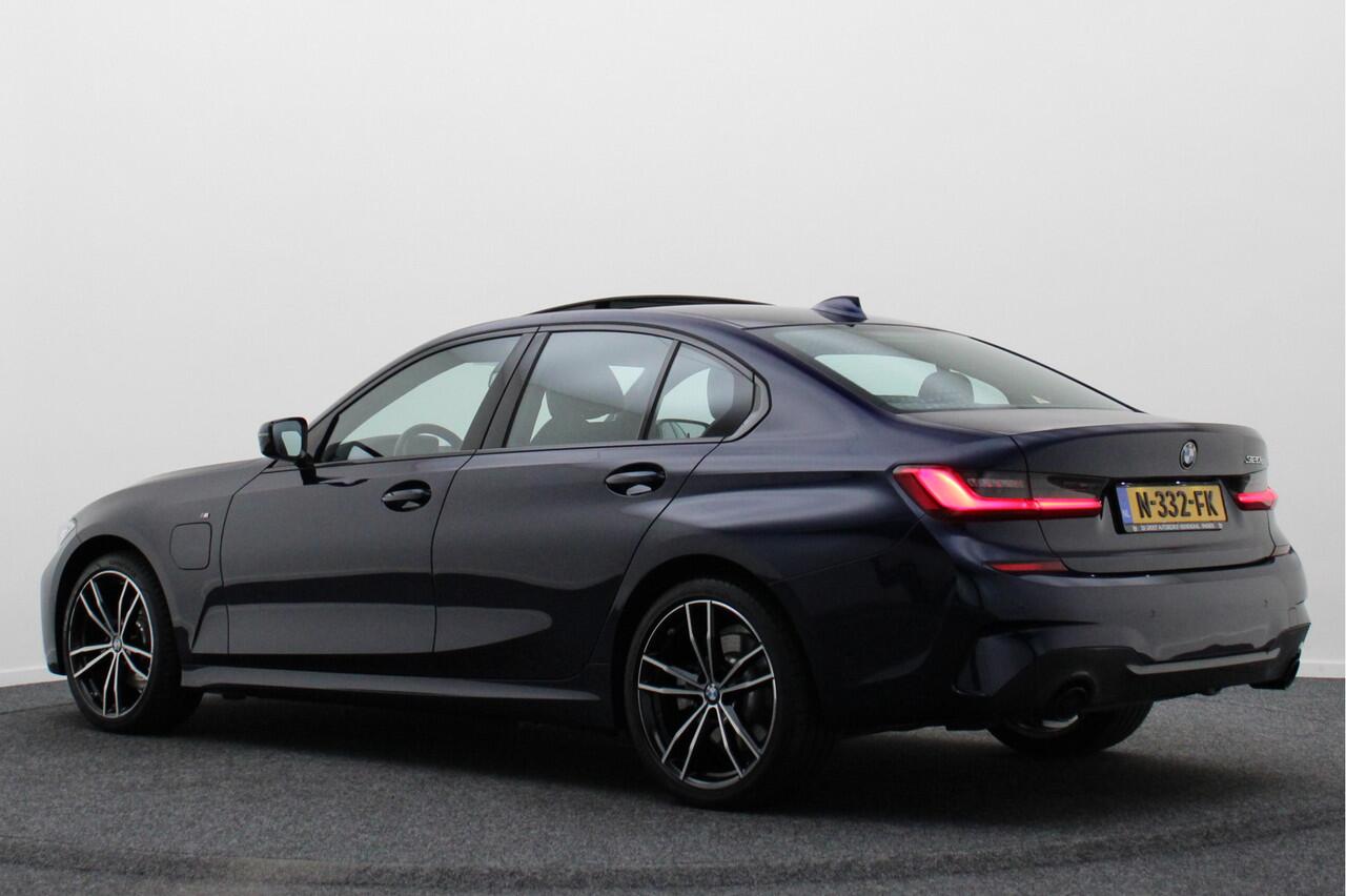 BMW 3-SERIE 320e Business Edition Plus M Sport Laser LED, Leer, Schuif-/kanteldak, Apple Carplay, Trekhaak elektr., 19"