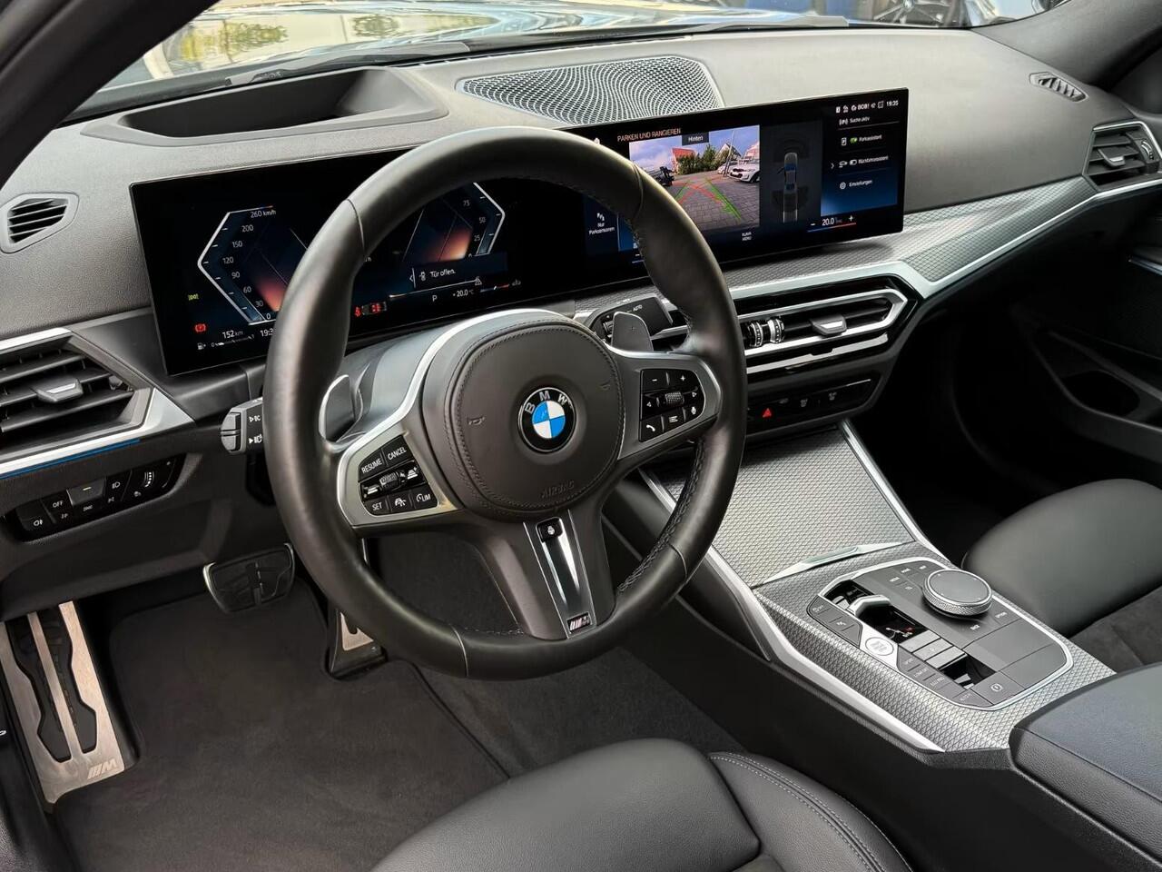 BMW 3-SERIE 320d xDrive M-SPORT ** LED, NAVI+, HALF-LEDER, HuD, ACC, 19-inch LMV, DRAVIT GRAU ** 1e EIG - UNFALLFREI - BMW GAR ** ** INFORMEER OOK NAAR ONZE AANTREKKELIJKE FINANCIAL-LEASE TARIEVEN **