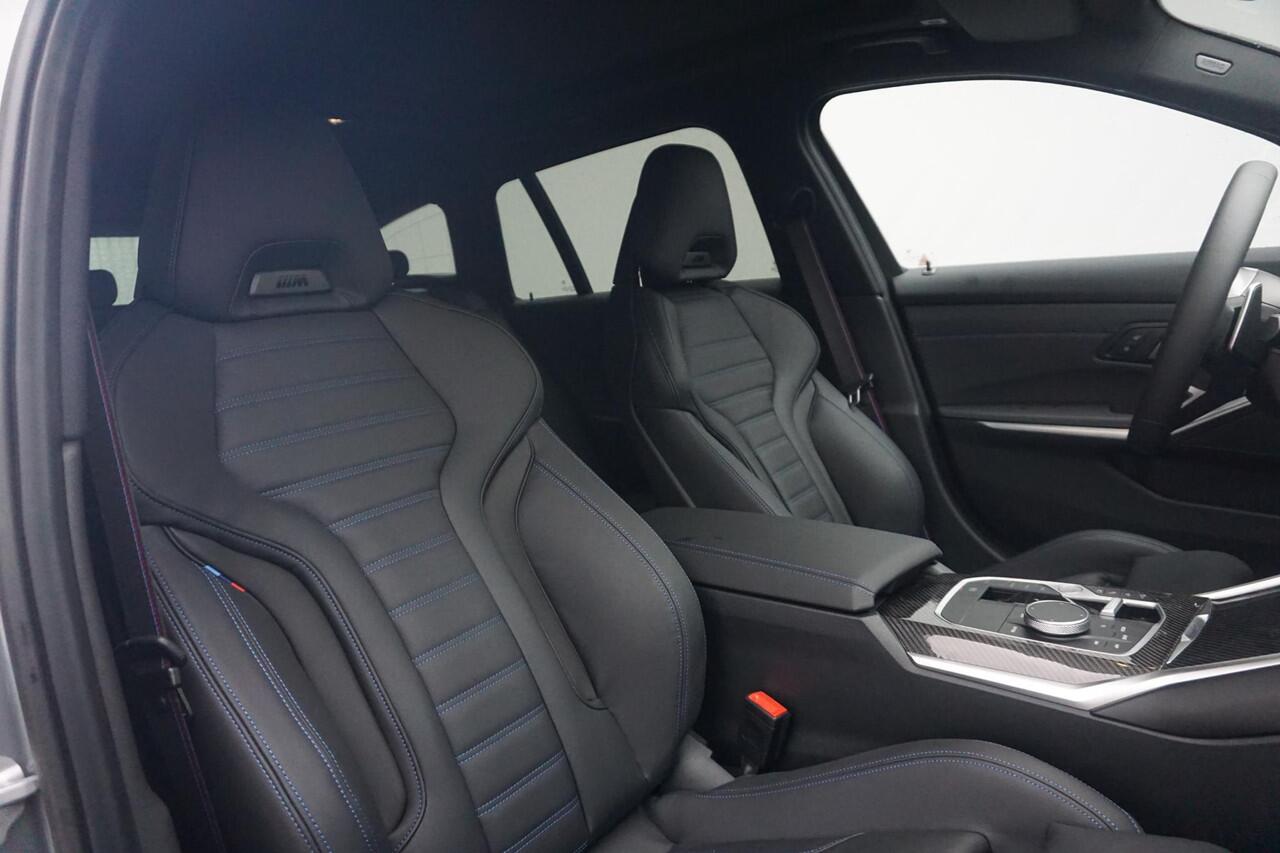 BMW 3-SERIE Touring 330e M Sportpakket Pro 19'' / Panoramadak / Harman Kardon / Driving Assistant Professional / Elektrisch verstelbare stoelen / Trekhaak