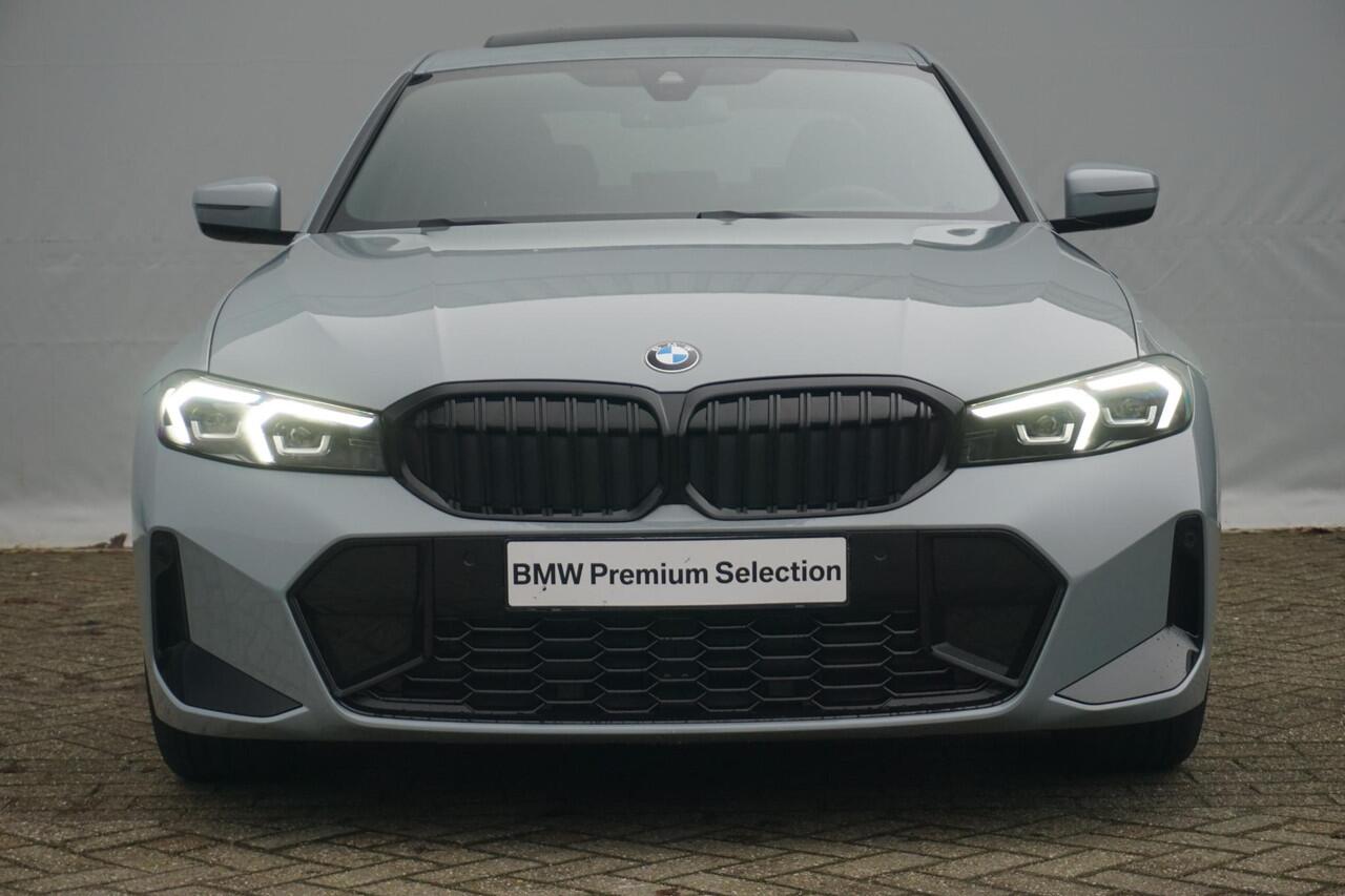 BMW 3-SERIE Sedan 318i M sport / Trekhaak / Schuif- Kanteldak / Hifi | Ekris Selection