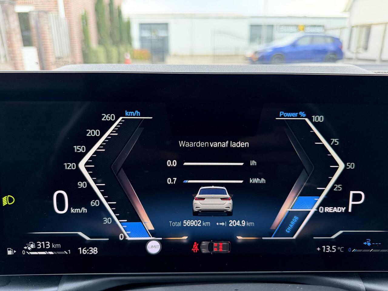 BMW 3-SERIE Touring 320e LCI Org NL 1ste eigenaar Widescreen