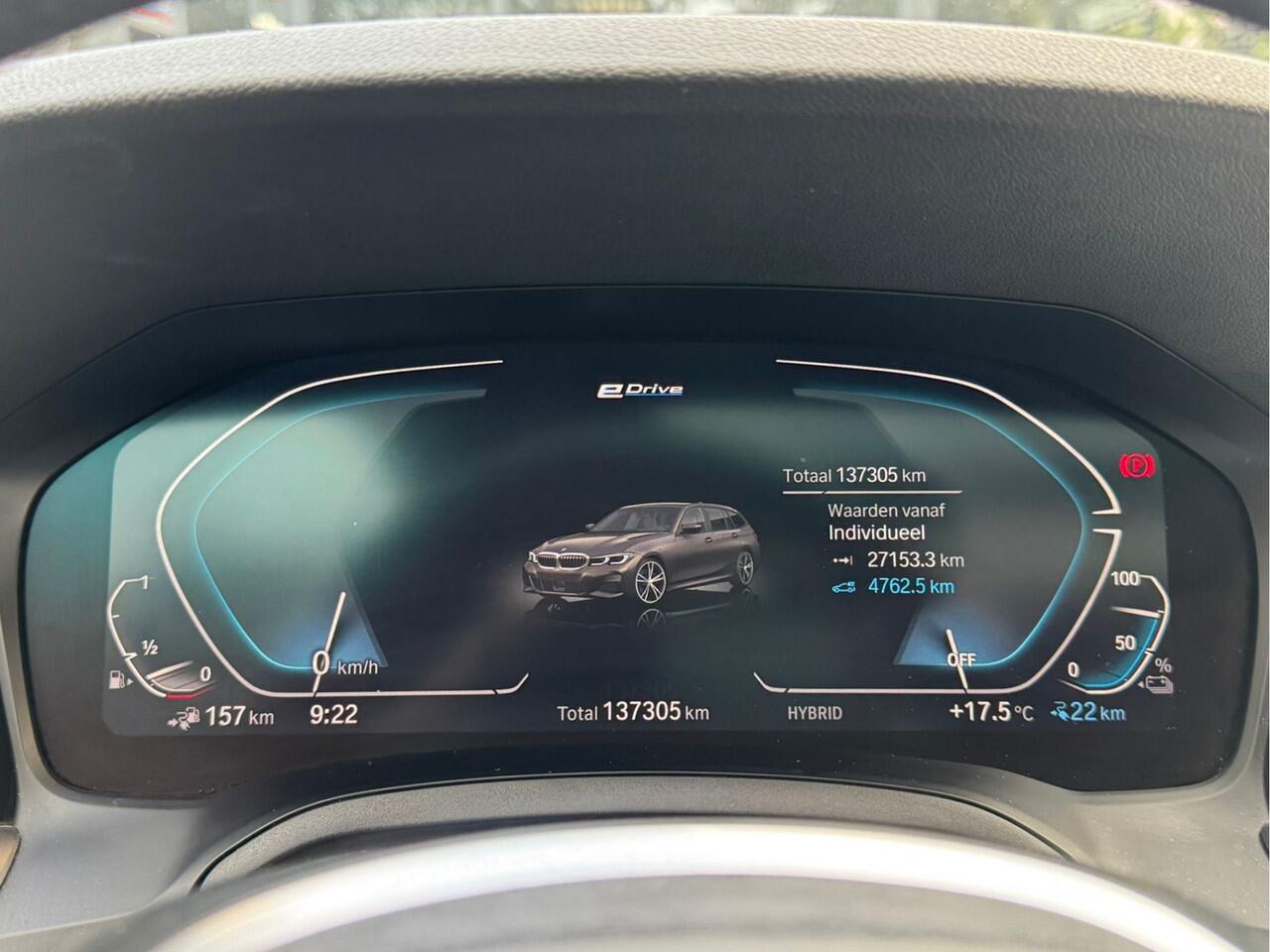 BMW 3-SERIE Touring 330e High Executive M-pakket/Panoramadak/Navigatie/Leder