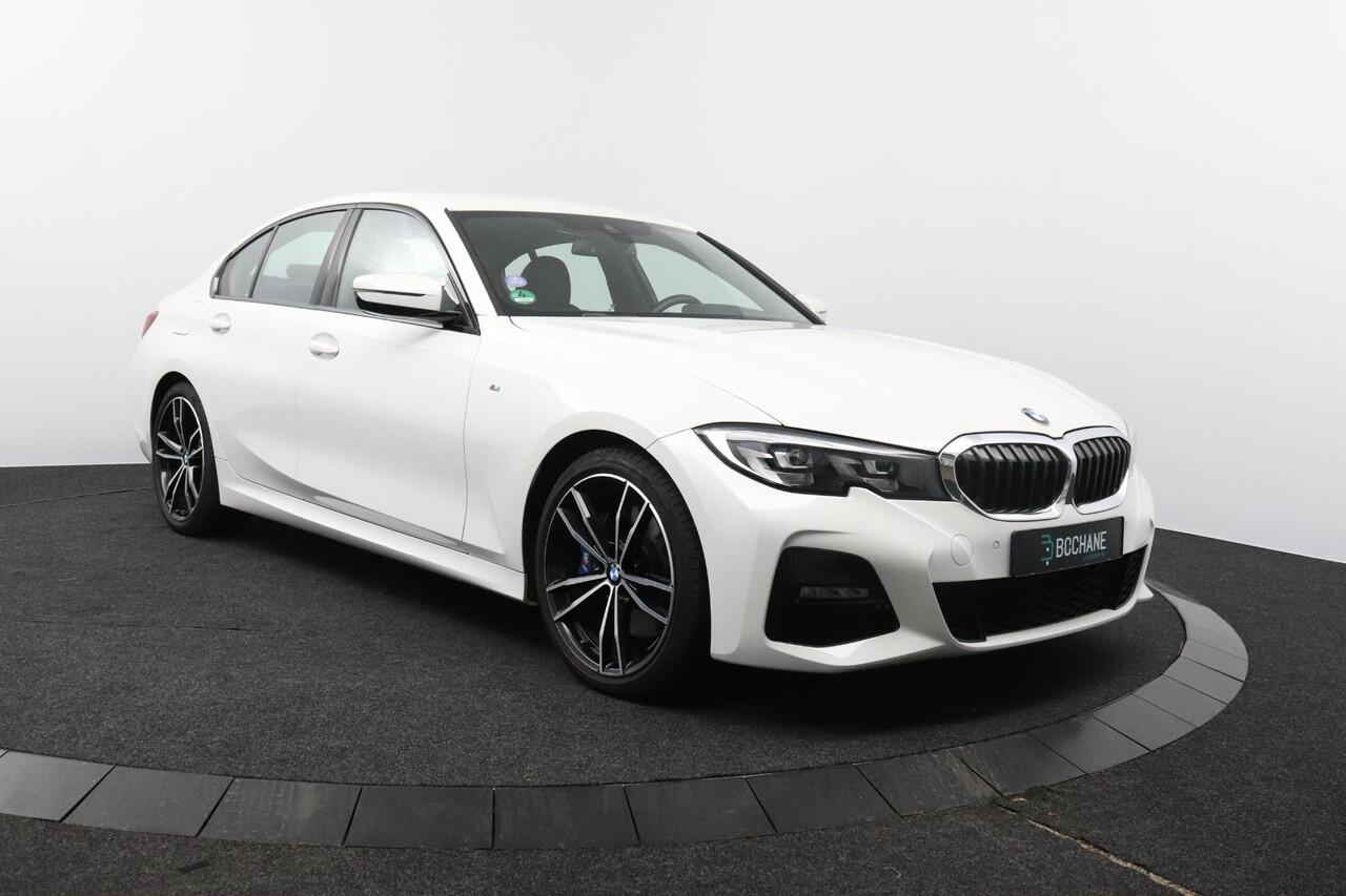 BMW 3-SERIE 330i Executive Edition | M Sport | Harman/Kardon Audio | Sfeerverlichting | Head-Up | Virtual Cockpit |