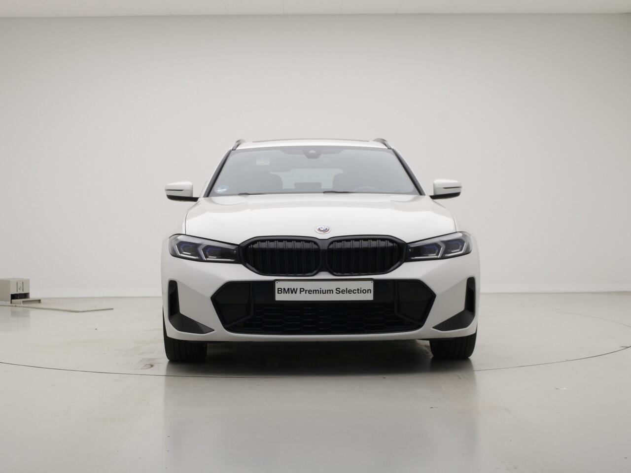 BMW 3-SERIE Touring 330e xDrive | M-Sport | Panorama | Elek. Stoelverst. | HiFi Adapt. Led | Camera |