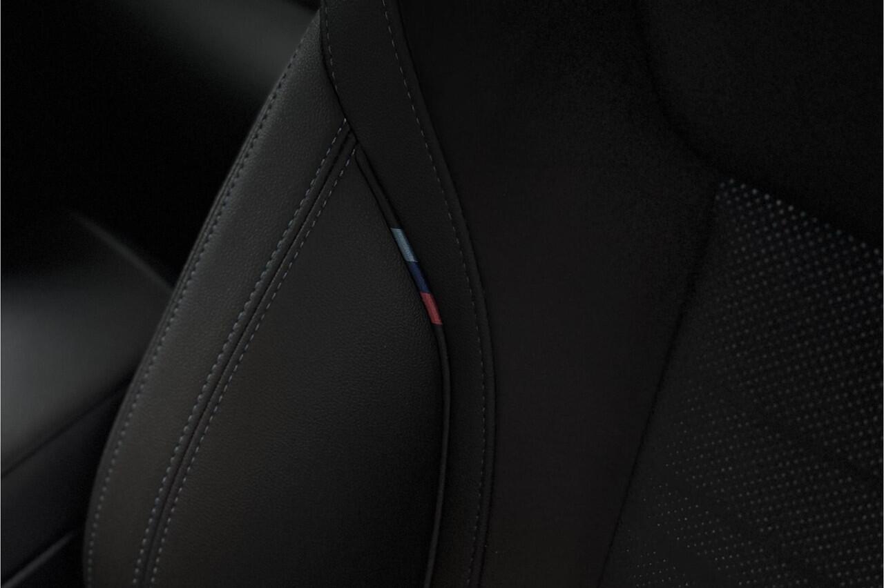 BMW 3-SERIE Touring 330e M-sport LCI Facelift | Camera | Adaptive Cruise | Comfort Access | Fabrieksgarantie