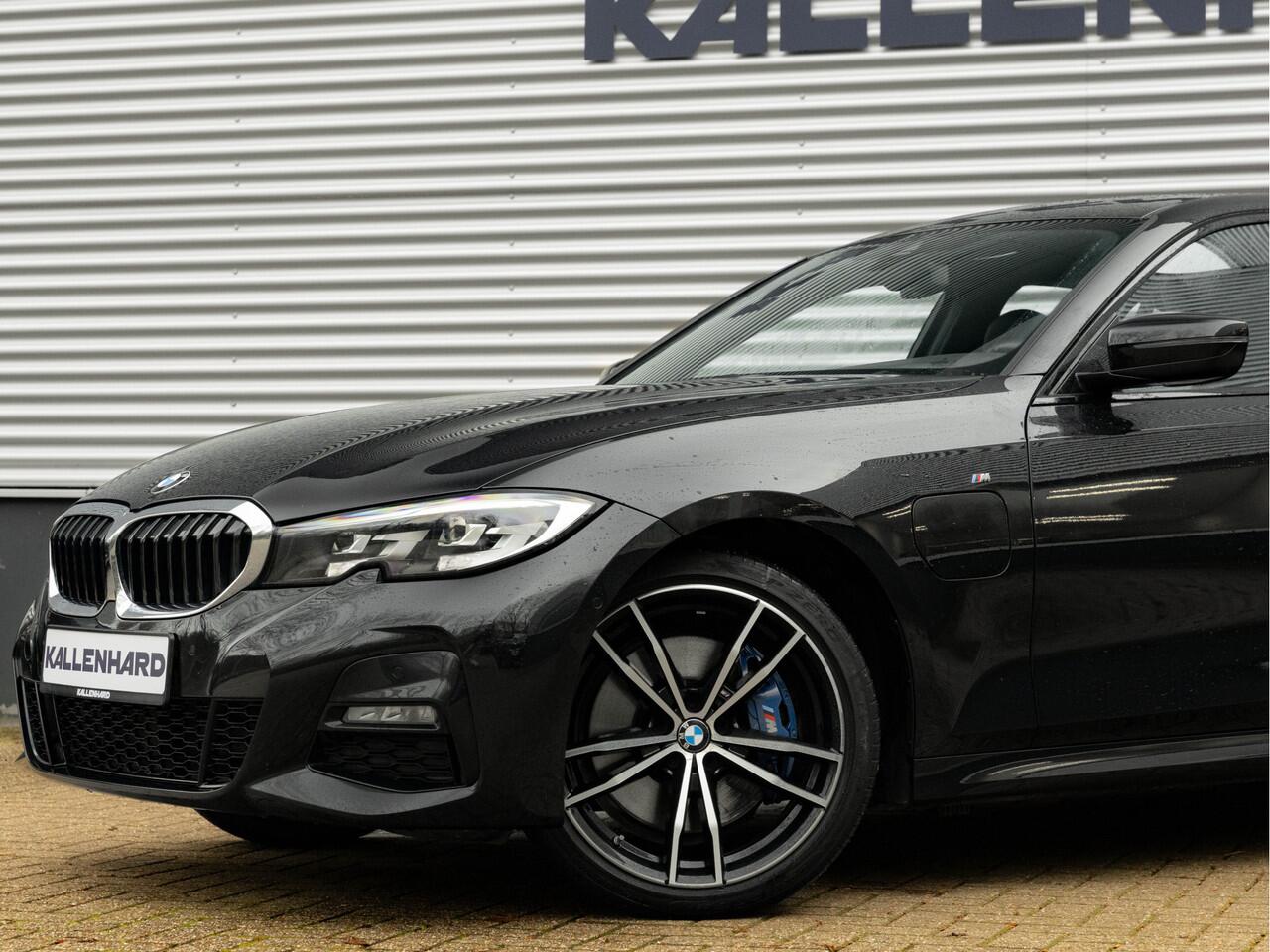 BMW 3-SERIE 330e M-Sport - Harman Kardon - Trekhaak - DAB - Camera