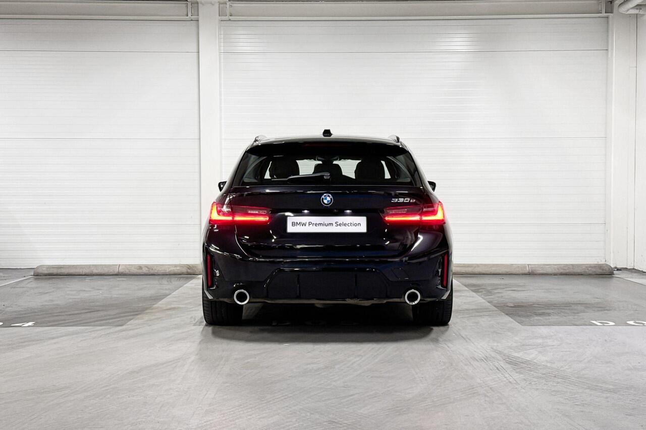 BMW 3-SERIE Touring 330e l M-Sport l Active Cruise Control