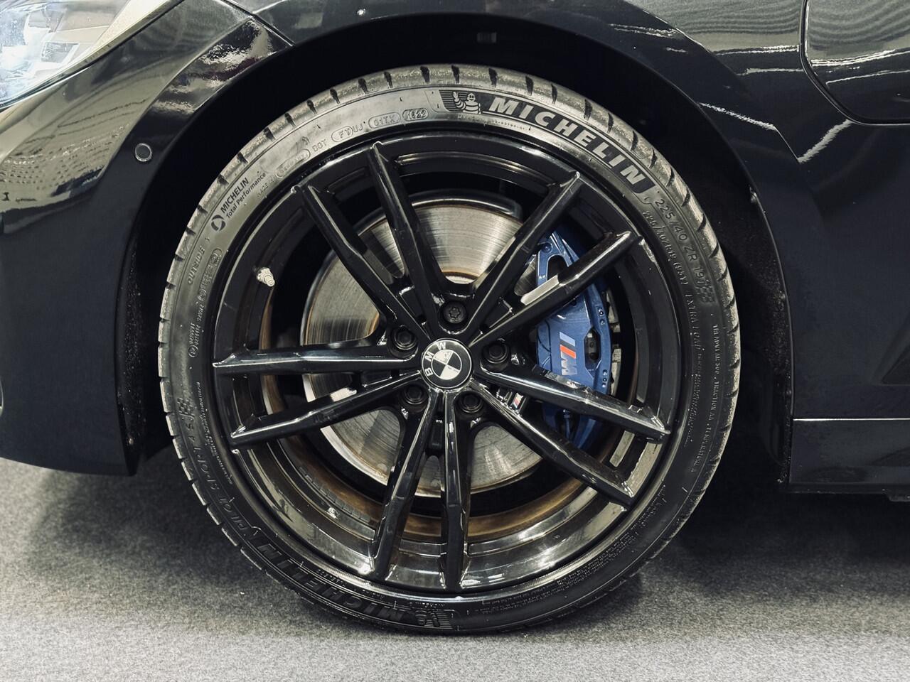 BMW 3-SERIE Touring 330e High Ex. M-Sport | 19" | Trekhaak | Driv.Ass.Prof.