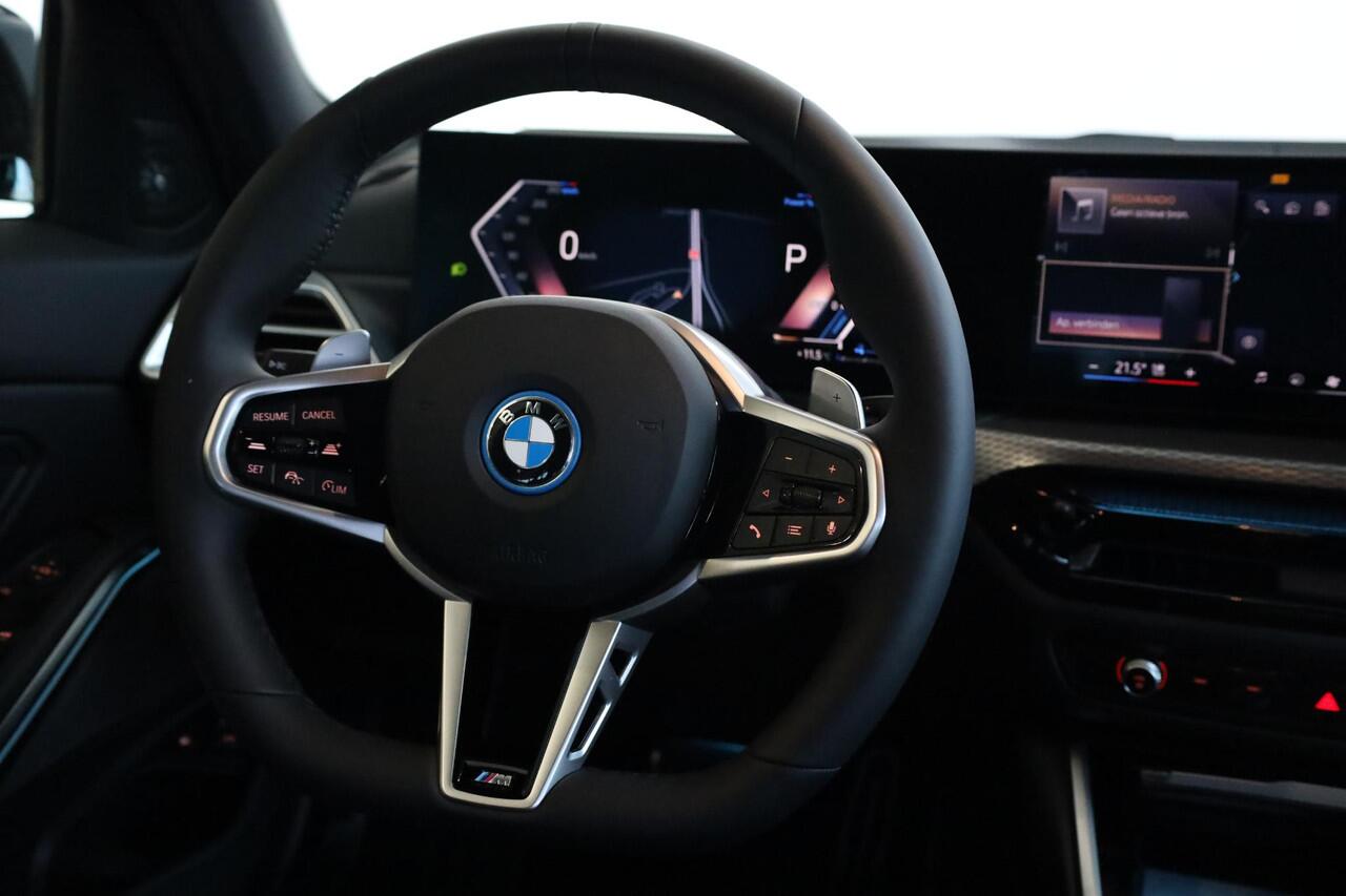 BMW 3-SERIE 330e Sedan | M Sportpakket | Comfort Pack | Elektr. Trekhaak