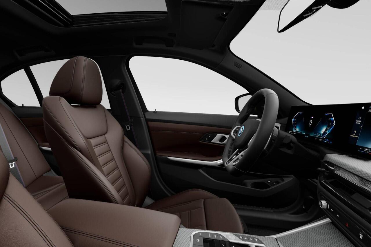 BMW 3-SERIE Sedan 330e | M Sport Pro | Comfort Pack | Active Cruise Control | Elektrisch bediend glazen schuif-/kanteldak | Lederen bekleding