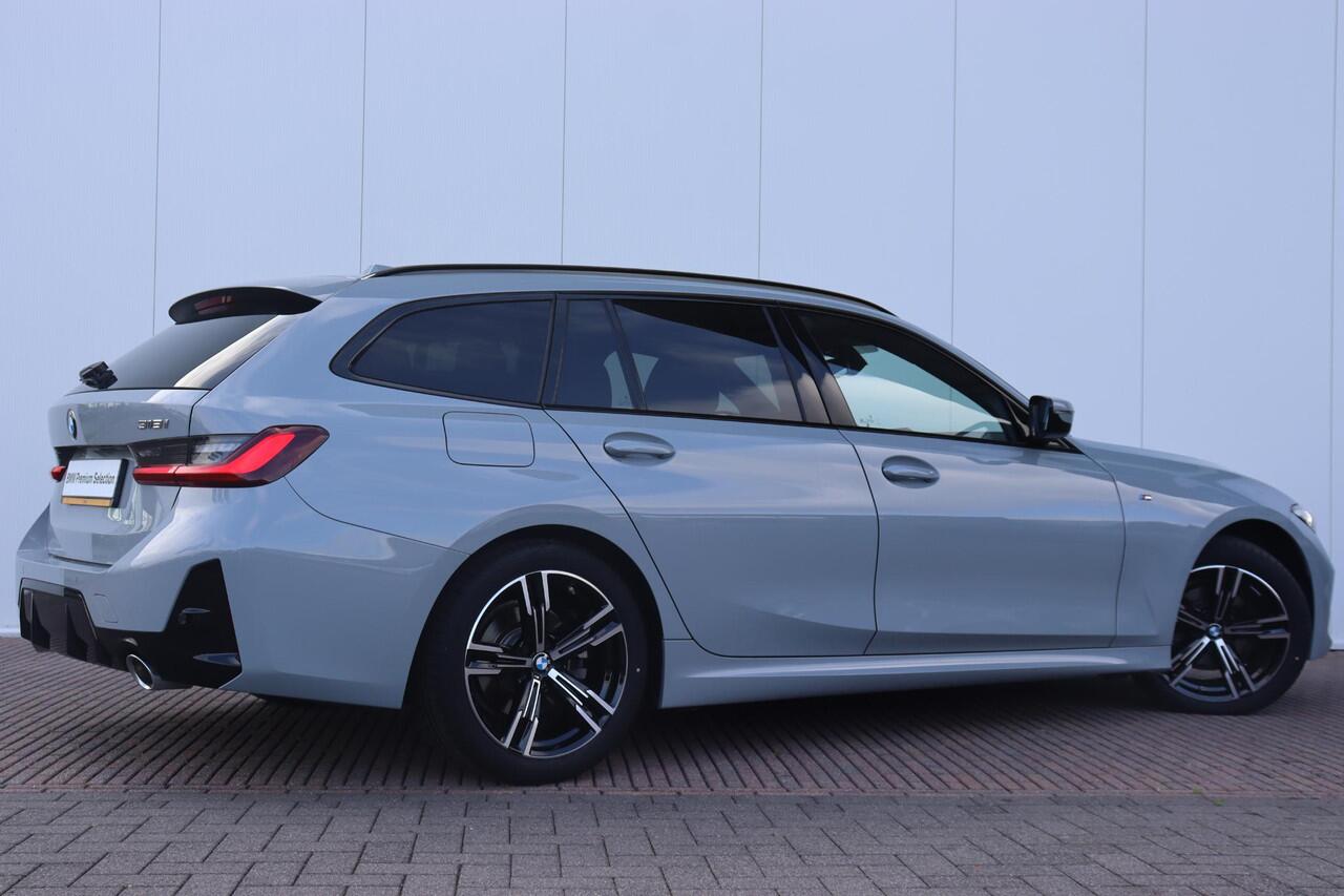 BMW 3-SERIE Touring 318i M Sportpakket/ 19 inch LMV/ panoramadak/ Sportstoelen/ Cruise Control/ HiFi/ Getint Glas/ Ambiance verlichting