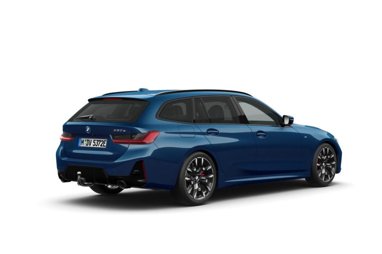 BMW 3-SERIE Touring 330e M Sport Edition | M Sportpakket Pro | Innovation Pack | Comfort Pack | Trekhaak