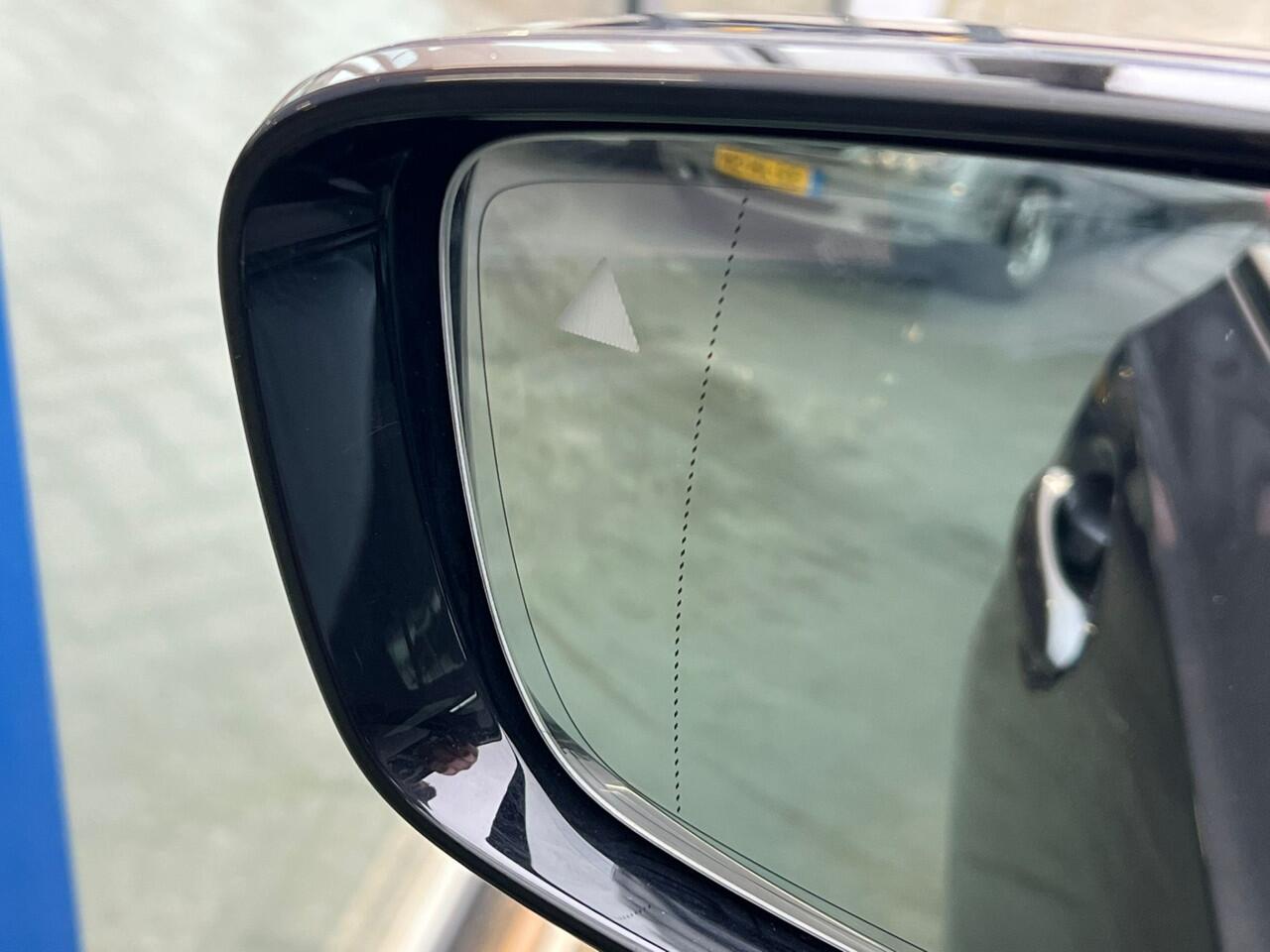 BMW 3-SERIE Touring 330e High Executive M-SPORT SHADOW-LINE PANORAMADAK AMBIENT MEMORY 360-CAMERA CARPLAY