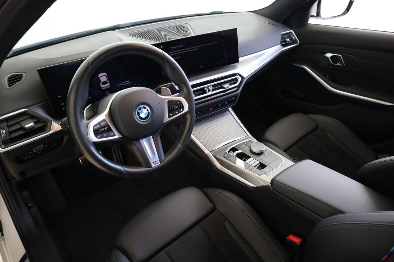 BMW 3-SERIE Sedan 330e M Sportpakket