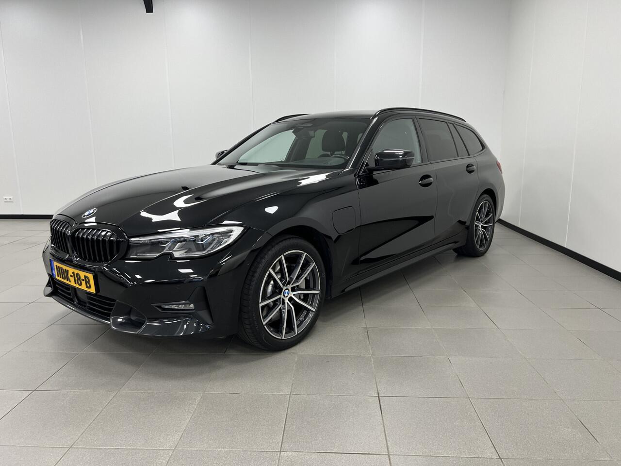 BMW 3-SERIE Touring 330e High Executive / Plug-in Hybride / Elec.Trekh. / head-up / leder /