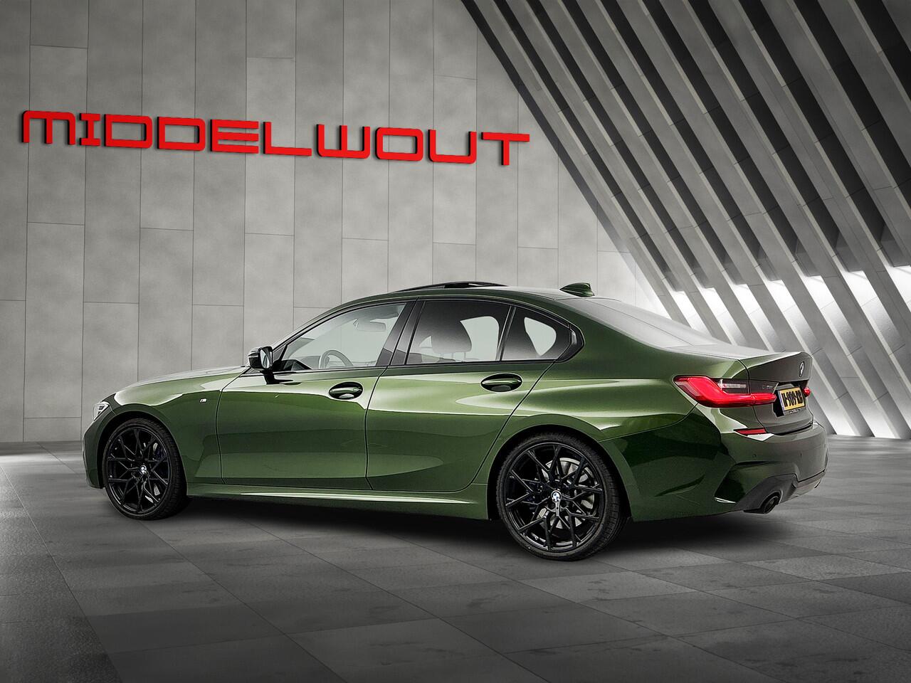 BMW 3-SERIE 320i M-Sport High Exe/Schuif-/kanteldak/Carbon-Accenten/20'LMV