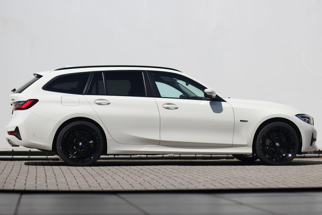 BMW 3-SERIE Touring 330e | ACC | Keyless | Camera