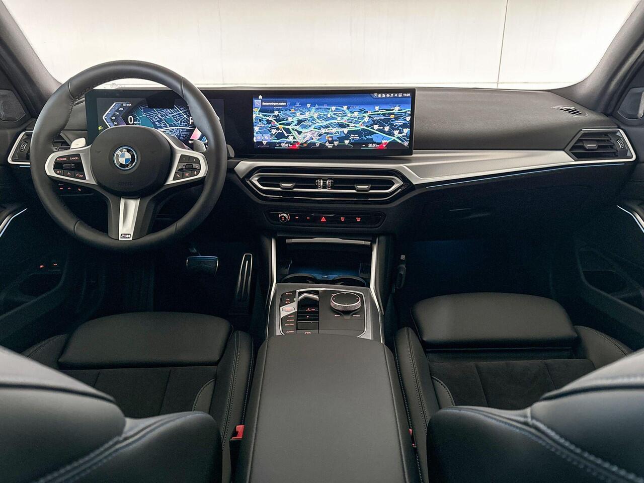 BMW 3-SERIE Sedan 320e | Selections | M Sportpakket | Trekhaak met elektrisch wegklapbare kogel |