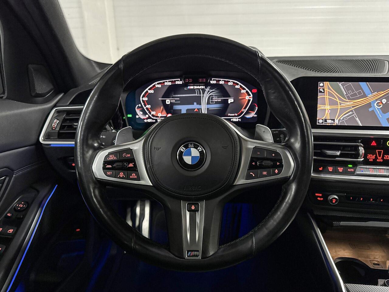 BMW 3-SERIE Touring M340i xDrive High Executive | Head-Up | Pano | Stoelverwarming | Driving Assistant Professional | HiFi