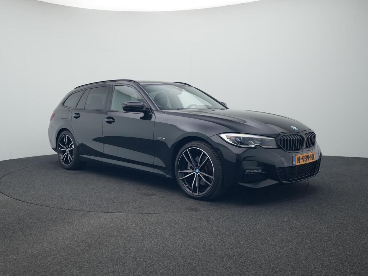 BMW 3-SERIE Touring 320e Business Edition Plus automaat | Laser LED koplampen | M Sport | Panorama dak | lederen bekleding | elektrisch wegklapbare trekhaak