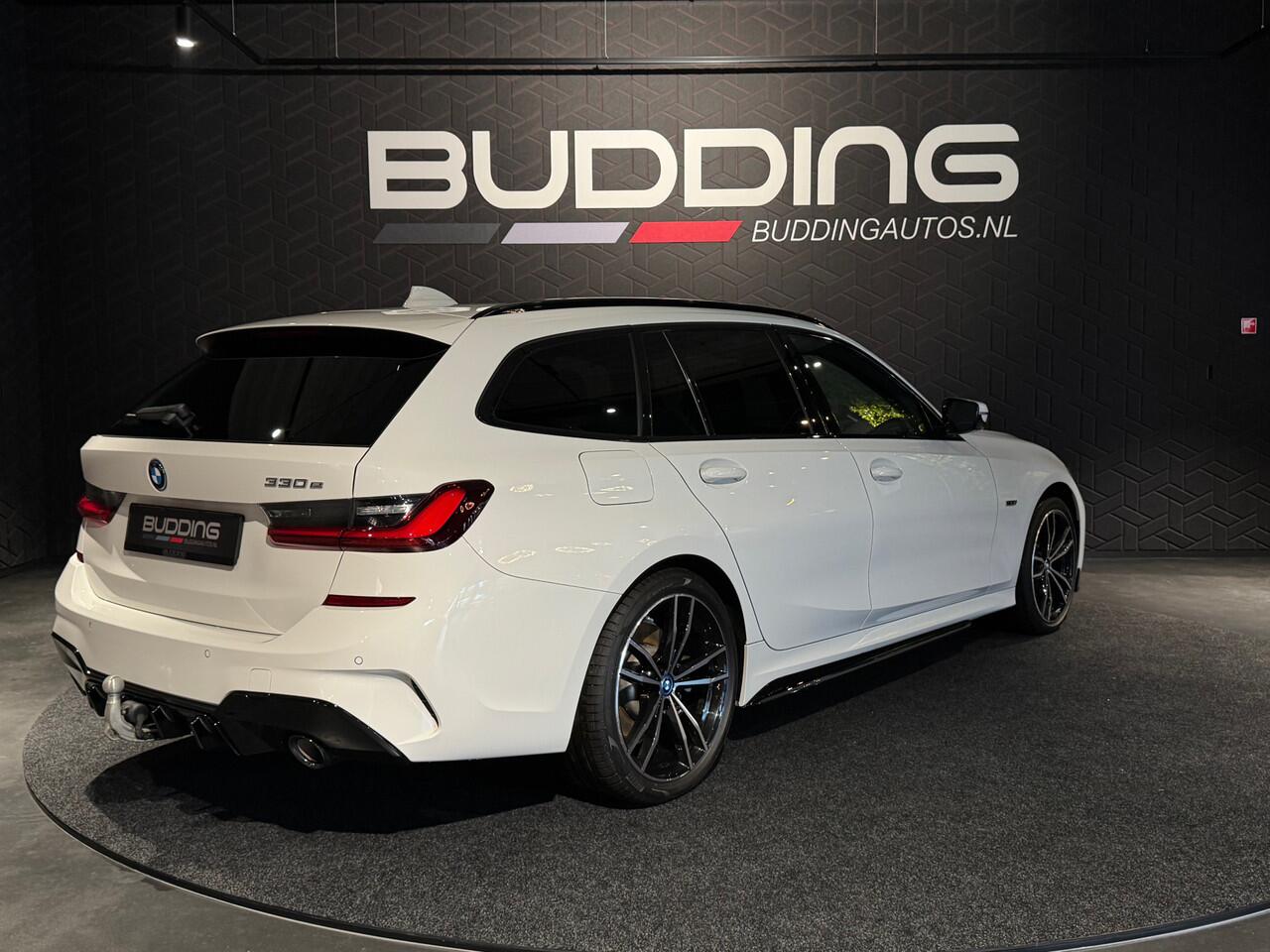 BMW 3-SERIE Touring 330e High Exe | M-performance | Pano | Trekhaak