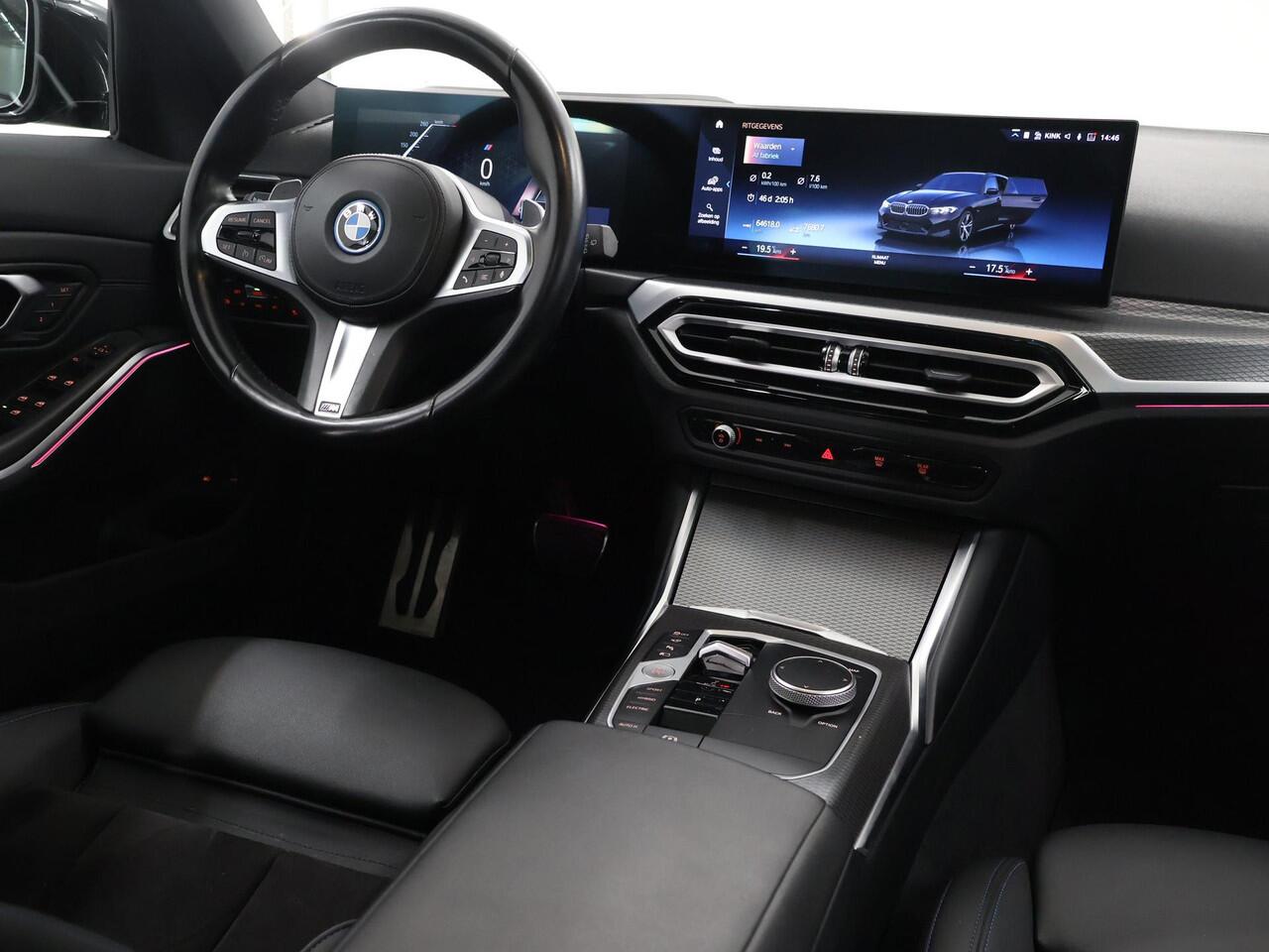 BMW 3-SERIE Touring 320e M-Sport | Facelift | Panoramadak | Elek. Stoelen met Geheugen | HUD | Sportstoelen | 360° Camera | Apple Carplay/Android Auto | Cruise Control | Comfort Pakket | M-Sport Pro | Curved Display |
