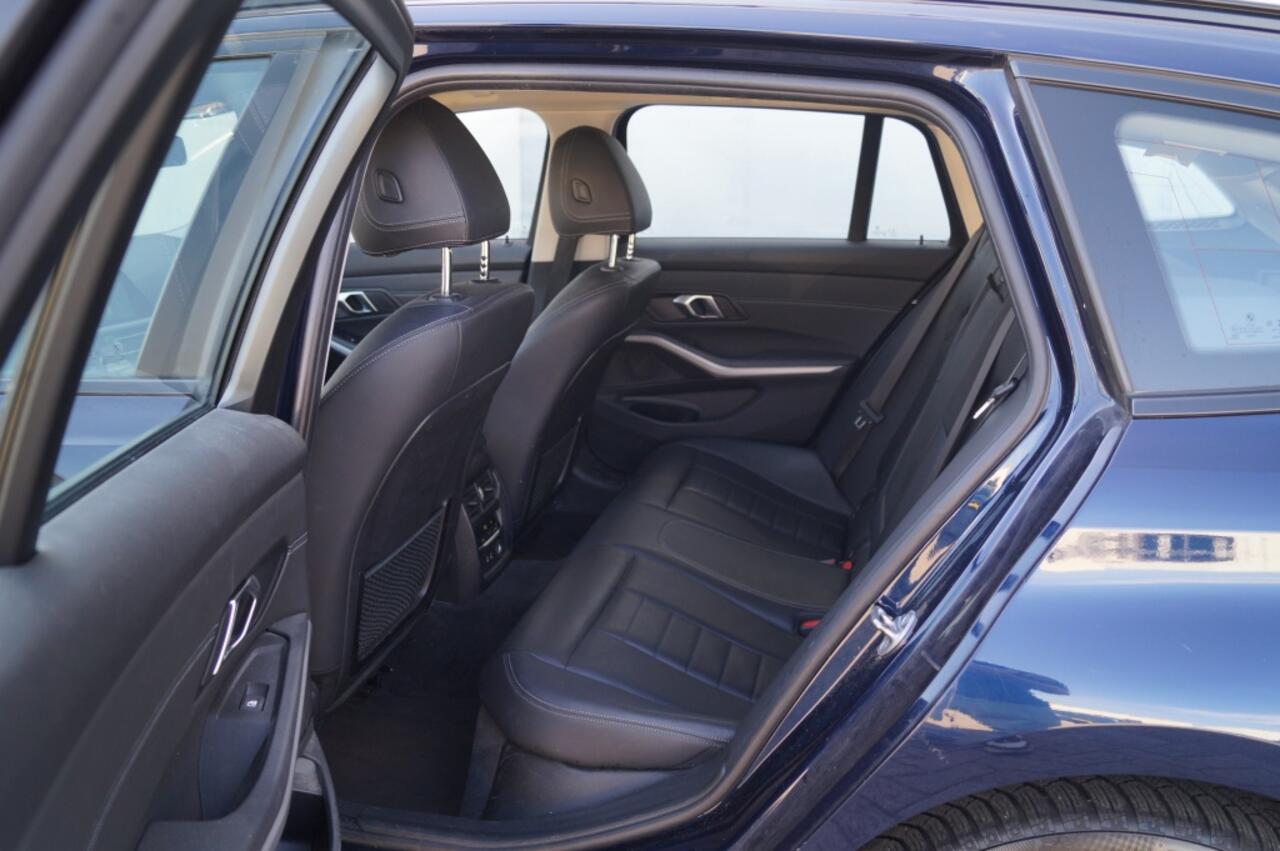 BMW 3-SERIE Touring 318i Automaat High Executive Edition -LEER-